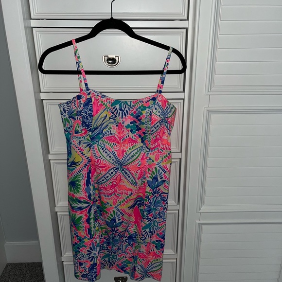 Lilly Pulitzer shift dress - Picture 2 of 4